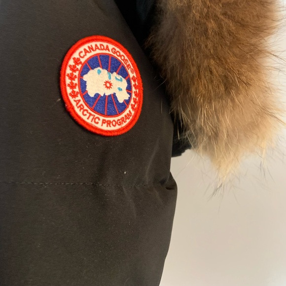 Canada goose women’s Chelsea parka size S - Picture 5 of 9